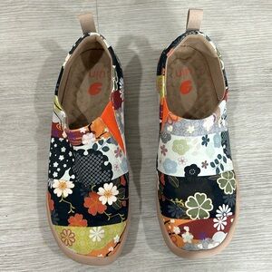 Uin floral artisan Slip on Comfy Shoes